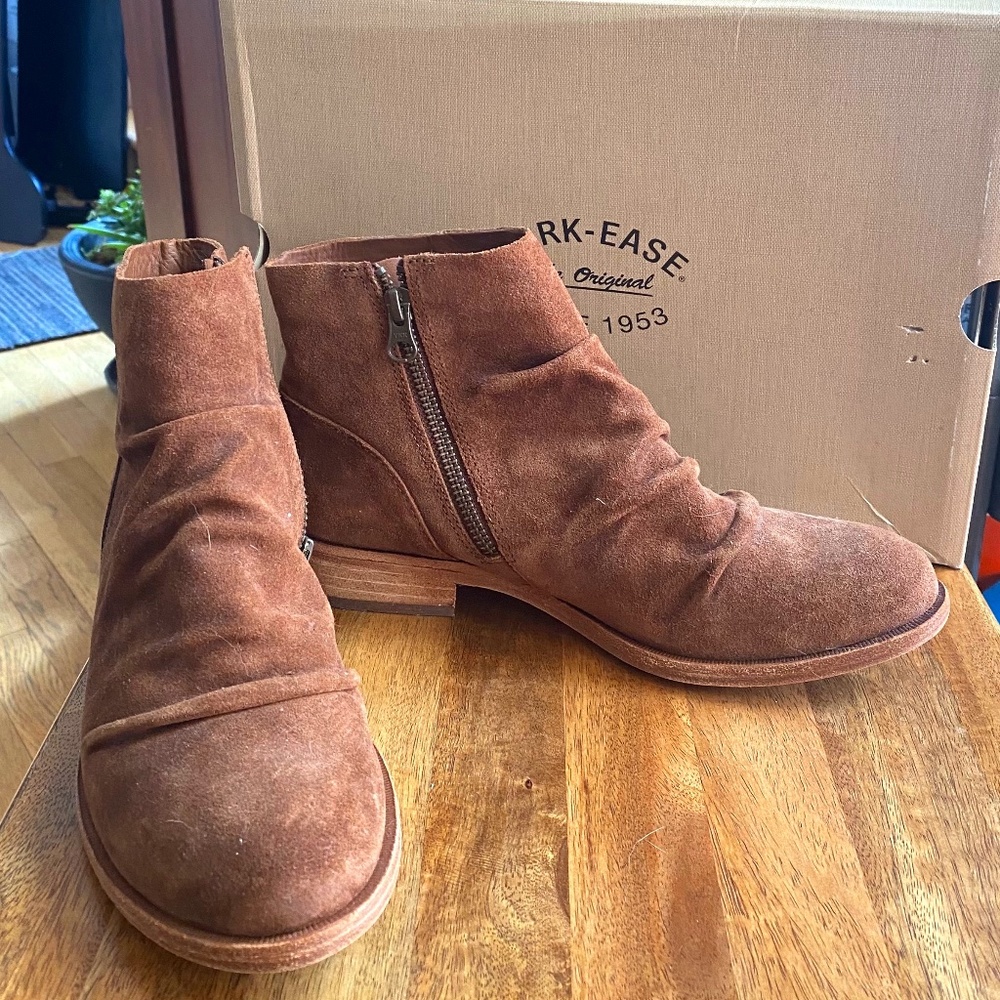 Kork-Ease - GIBA Bootie Brown Siena Suede. Size 7 (Euro 38)